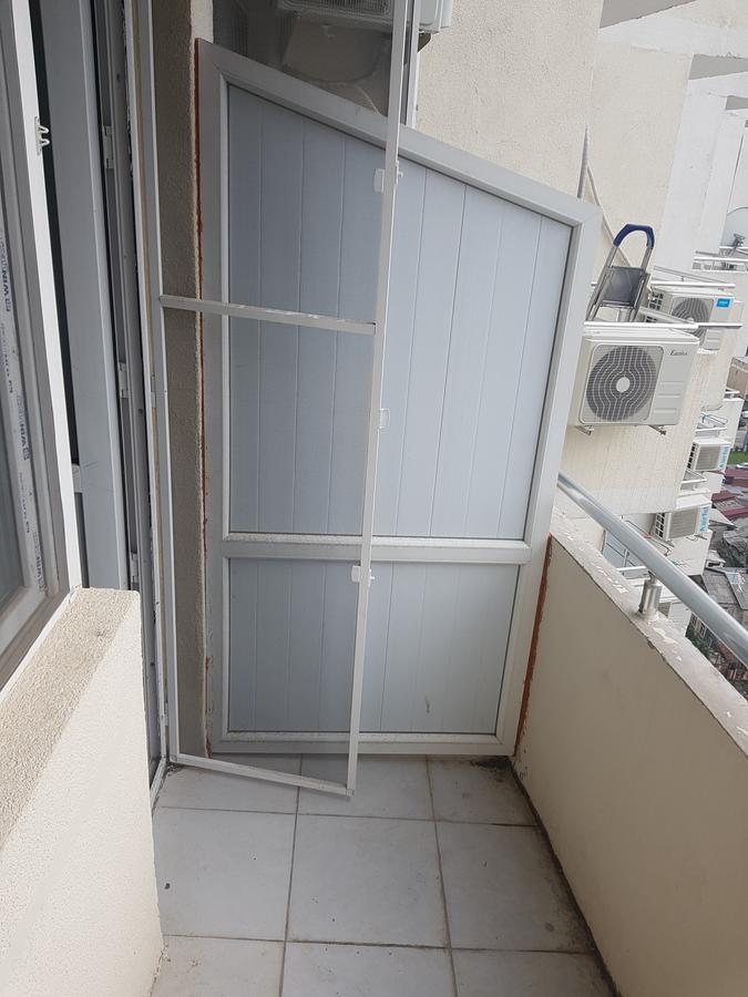 Apartment In Front Of Mcdonald'S 巴统 外观 照片
